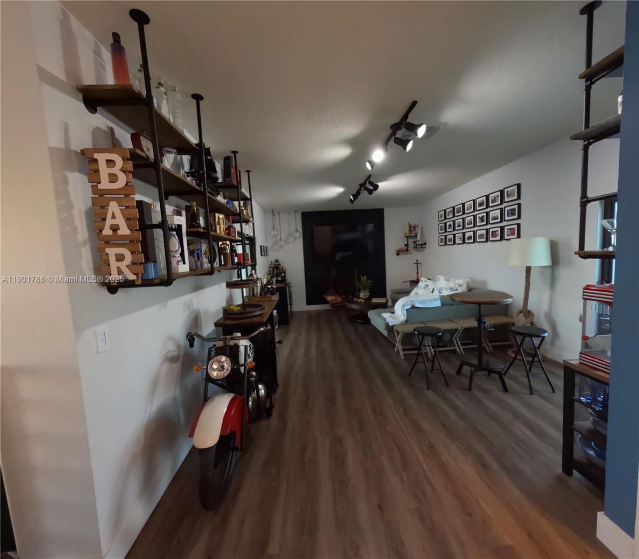 4256 NW 83rd Ave, Doral, FL 33166 Photo