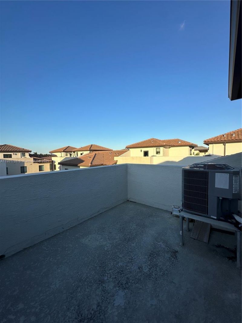 4256 NW 83rd Ave, Doral, FL 33166 Photo