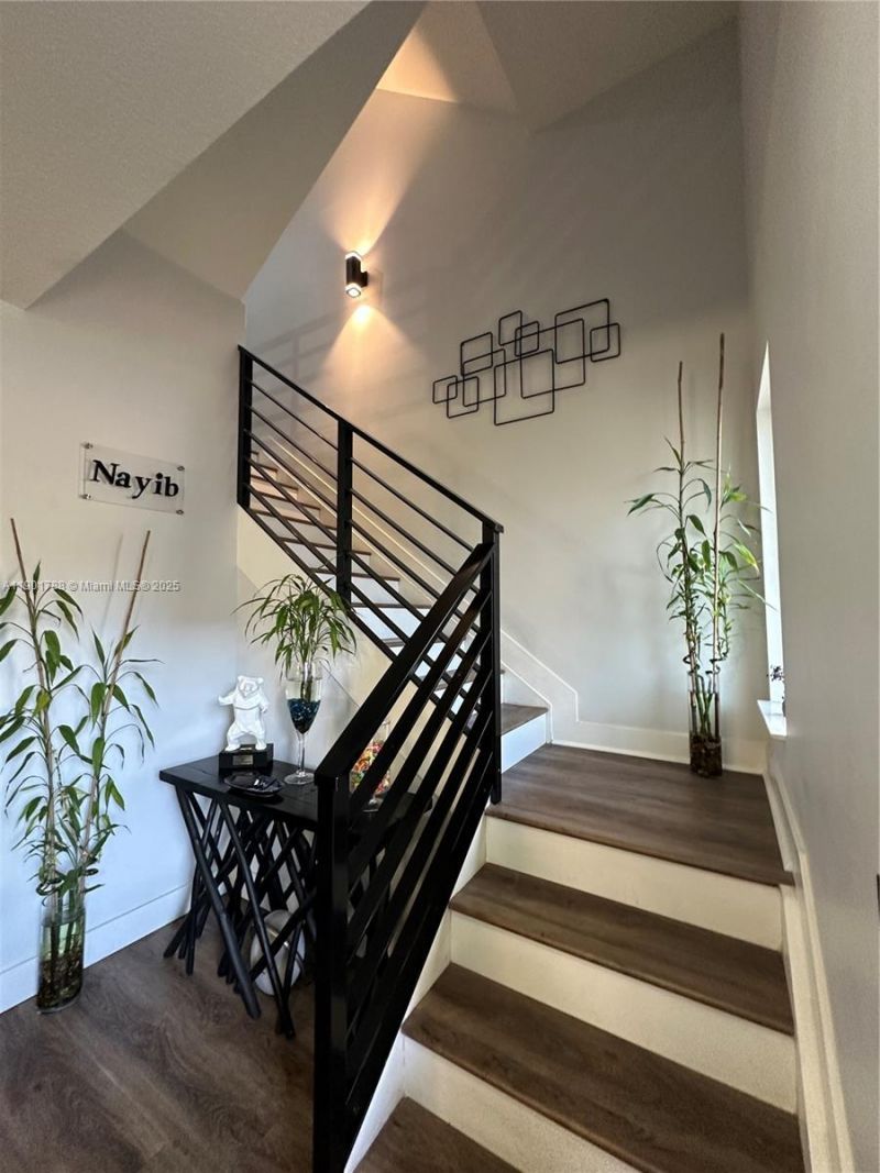 4256 NW 83rd Ave, Doral, FL 33166 Photo