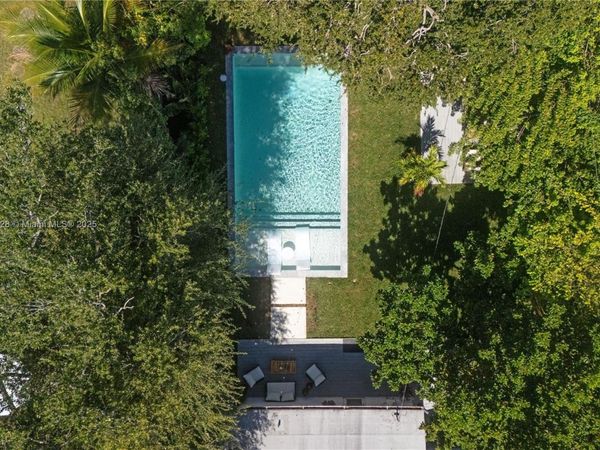 11 NW 45th St, Miami, FL 33127