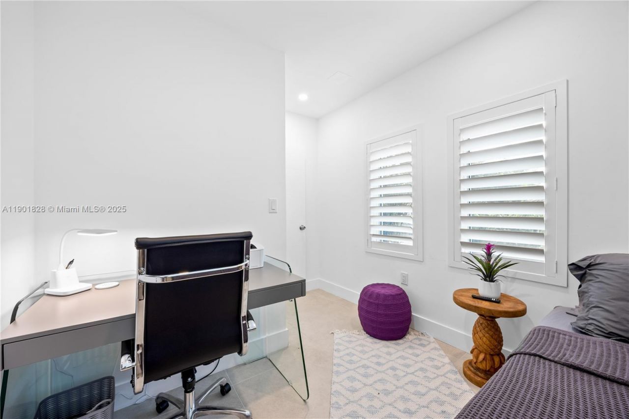 11 NW 45th St, Miami, FL 33127 Photo