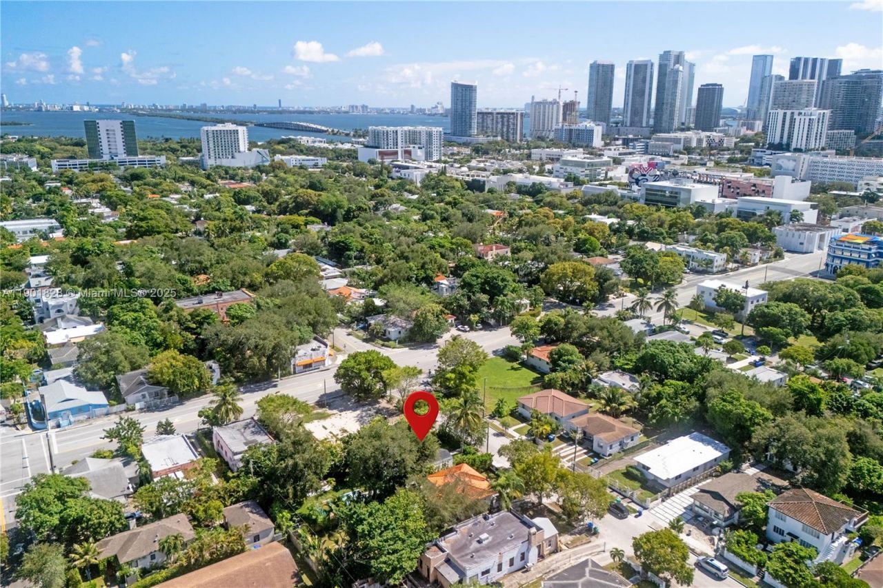 11 NW 45th St, Miami, FL 33127 Photo