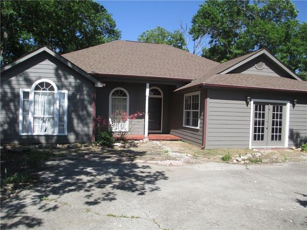 166 Holiday Island Drive, Holiday Island, AR 72631