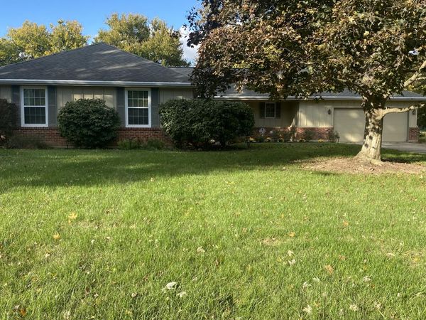 1811 Greenbriar Drive, Troy, OH 45373