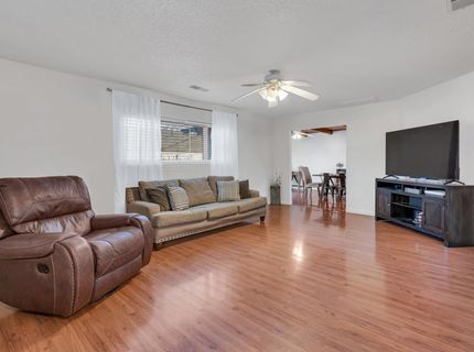 1062 Madison Ave, Los Banos, CA 93635 Photo