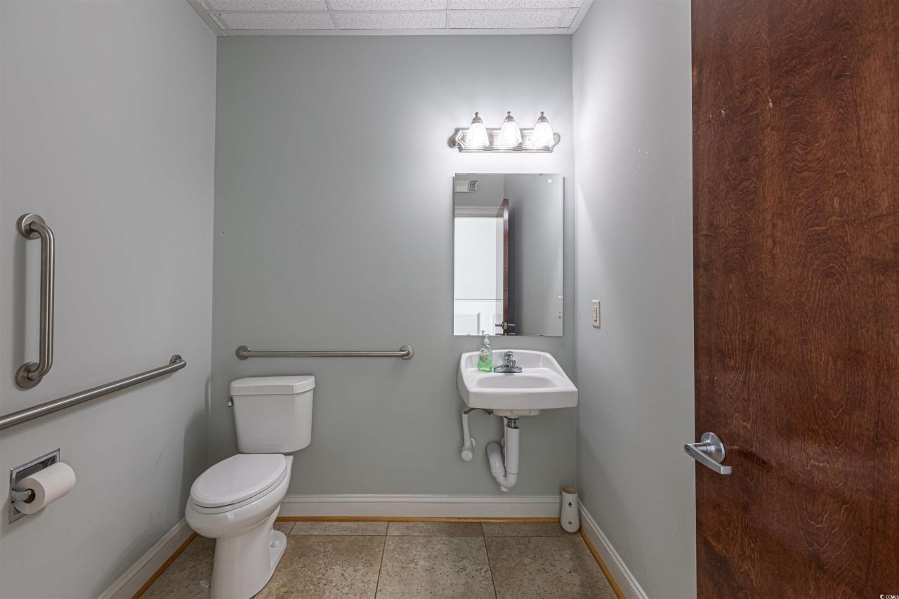 8210 Devon Ct. Photo 20