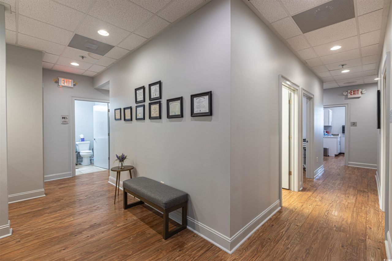 8210 Devon Ct. Photo 22