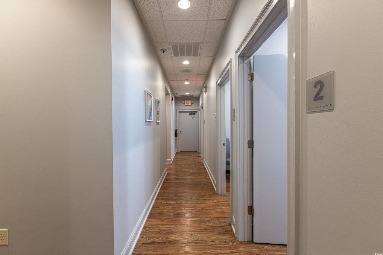 8210 Devon Ct. Photo 23