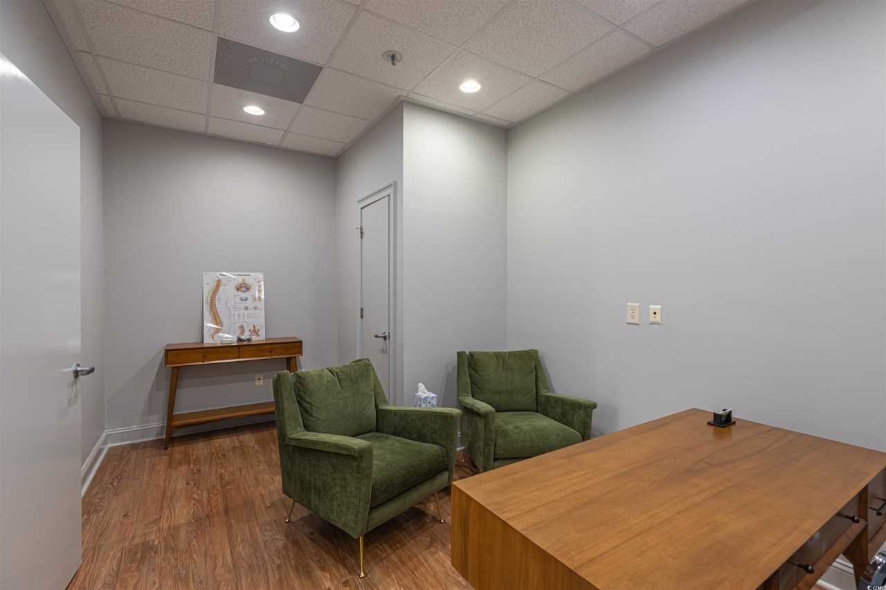 8210 Devon Ct. Photo 24