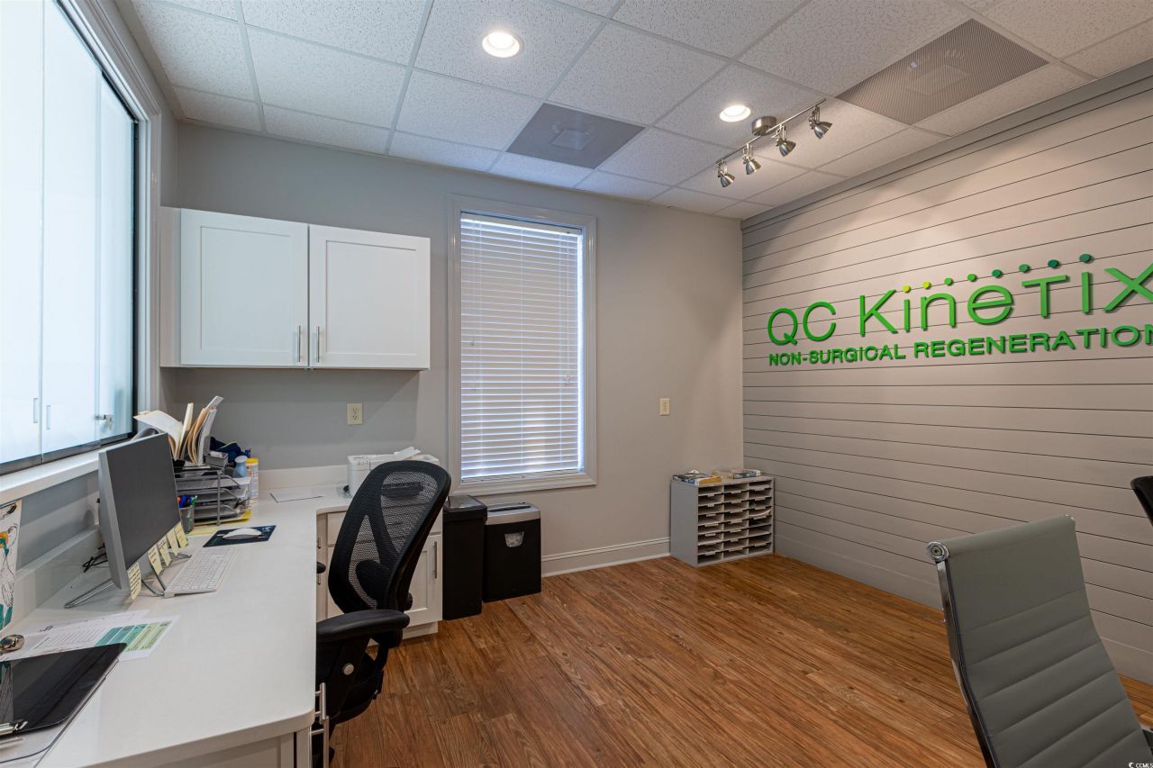 8210 Devon Ct. Photo 7