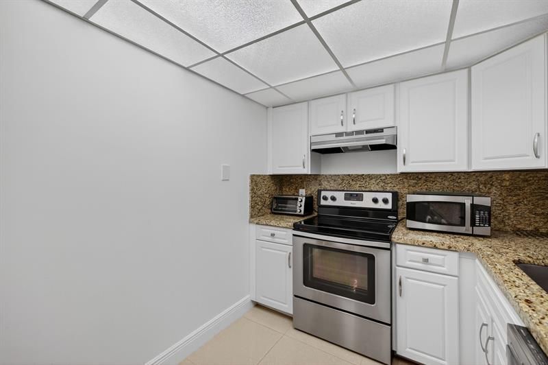 3909 N Ocean Boulevard, Unit 314, Fort Lauderdale, FL 33308 Photo