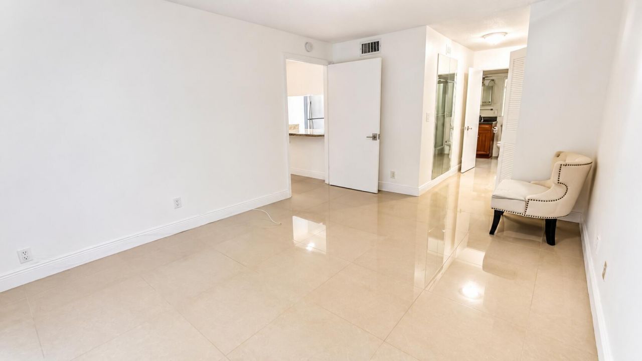3909 N Ocean Boulevard, Unit 314, Fort Lauderdale, FL 33308 Photo
