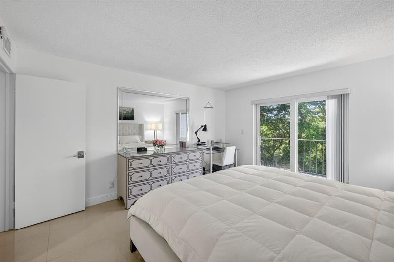 3909 N Ocean Boulevard, Unit 314, Fort Lauderdale, FL 33308 Photo