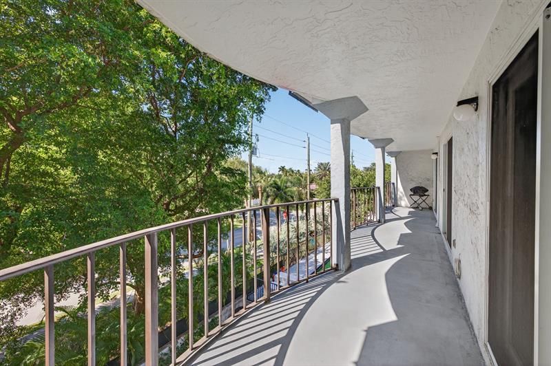 3909 N Ocean Boulevard, Unit 314, Fort Lauderdale, FL 33308 Photo