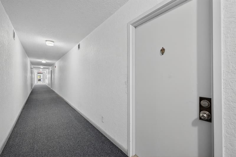 3909 N Ocean Boulevard, Unit 314, Fort Lauderdale, FL 33308 Photo