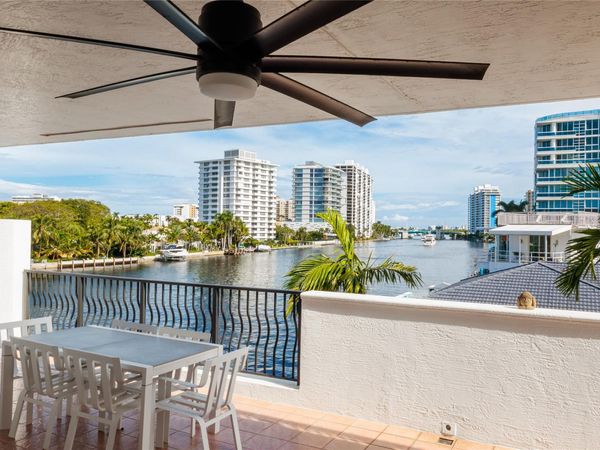 615 Bayshore Drive, Unit 301, Fort Lauderdale, FL 33304