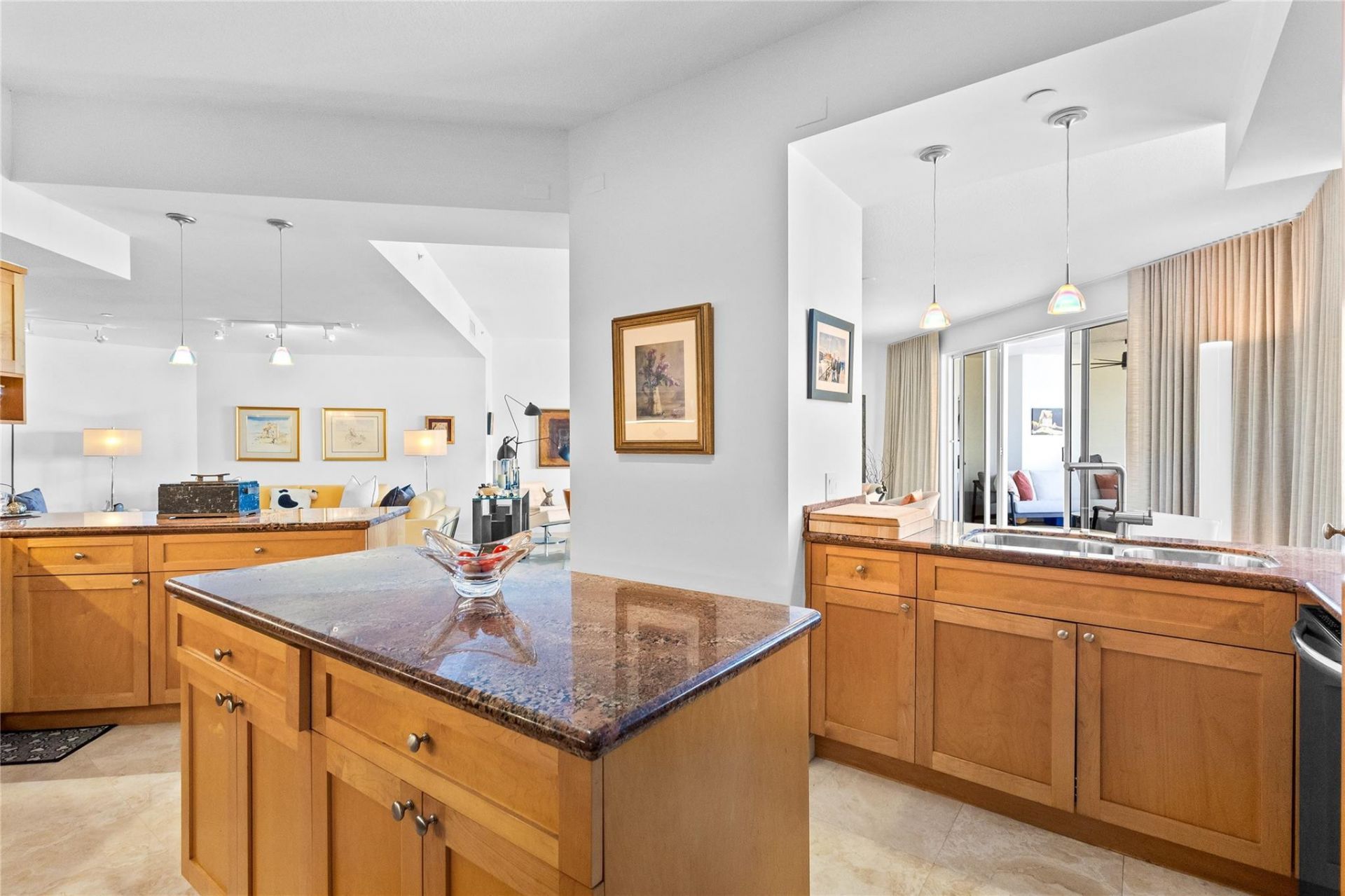 615 Bayshore Drive, Unit 301, Fort Lauderdale, FL 33304 Photo