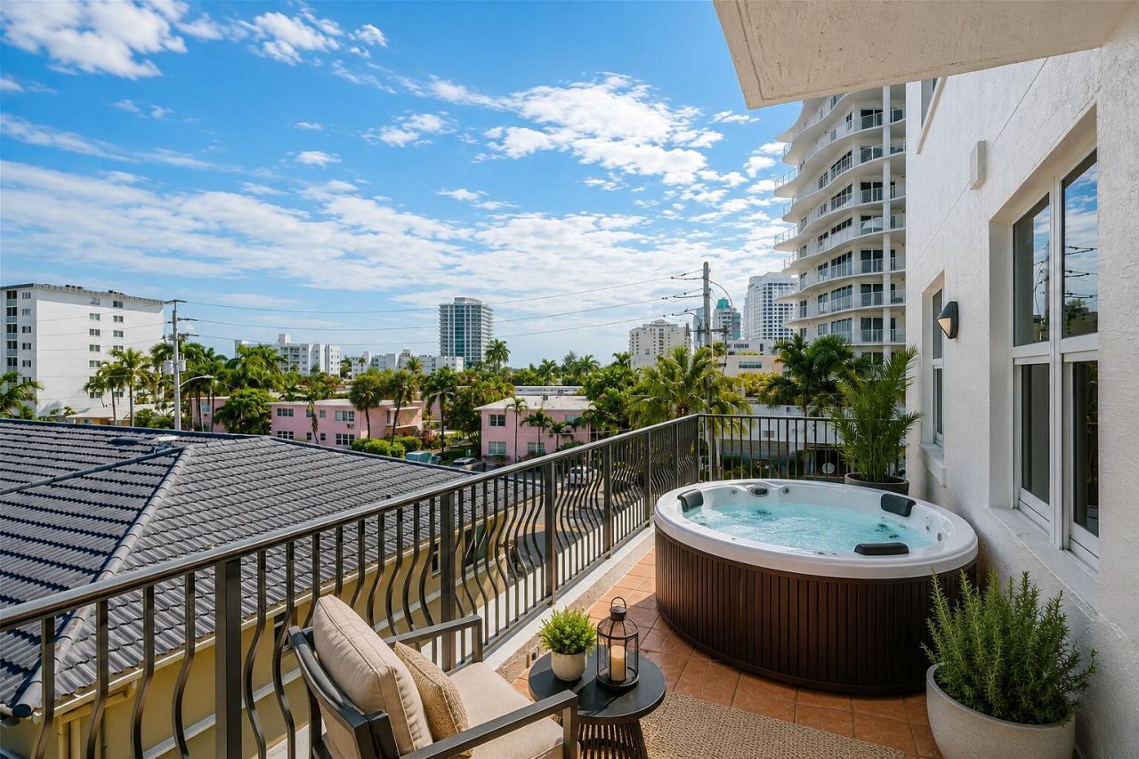 615 Bayshore Drive, Unit 301, Fort Lauderdale, FL 33304 Photo