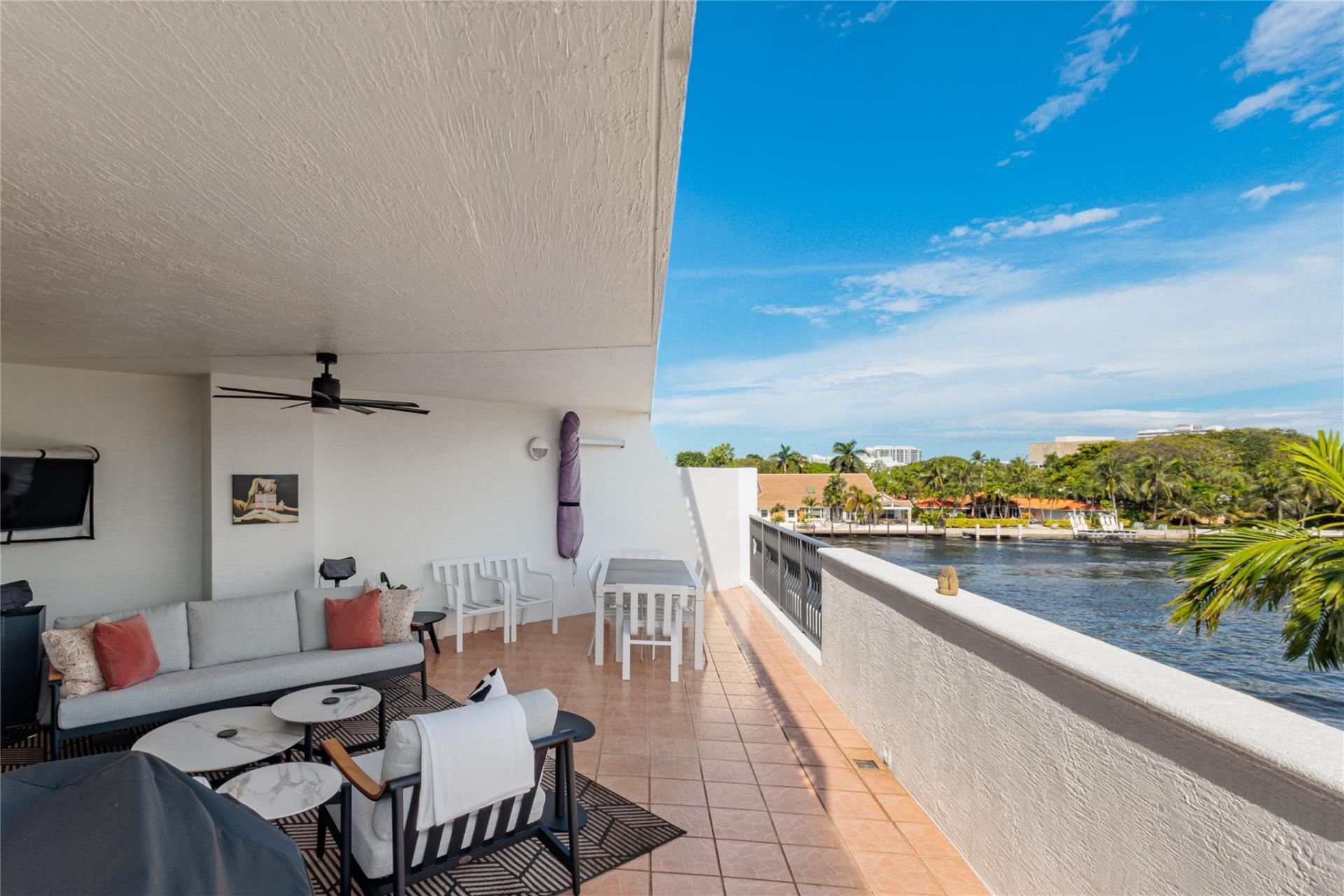615 Bayshore Drive, Unit 301, Fort Lauderdale, FL 33304 Photo
