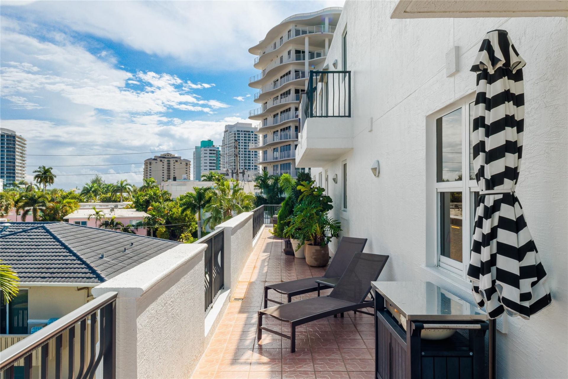 615 Bayshore Drive, Unit 301, Fort Lauderdale, FL 33304 Photo