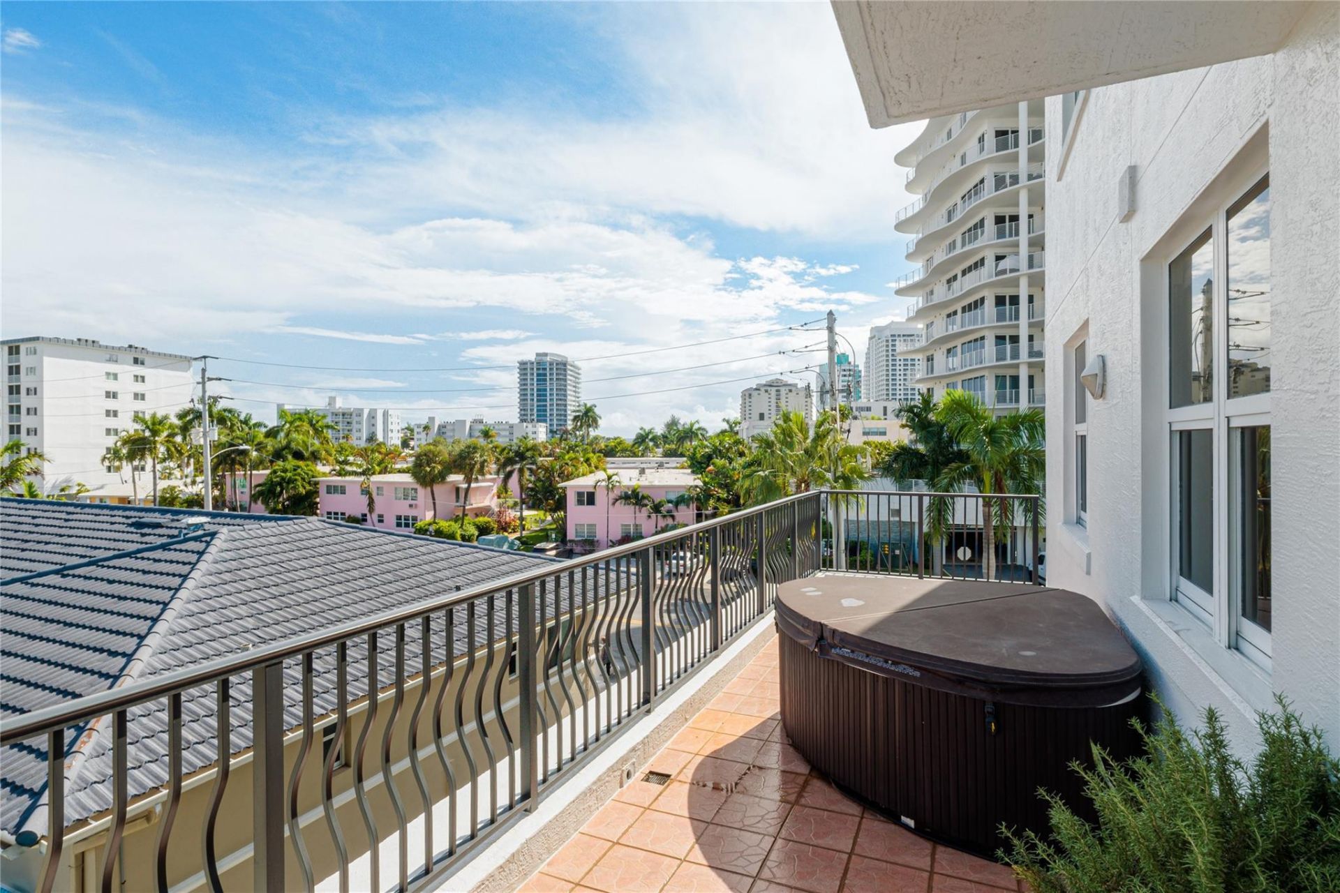 615 Bayshore Drive, Unit 301, Fort Lauderdale, FL 33304 Photo