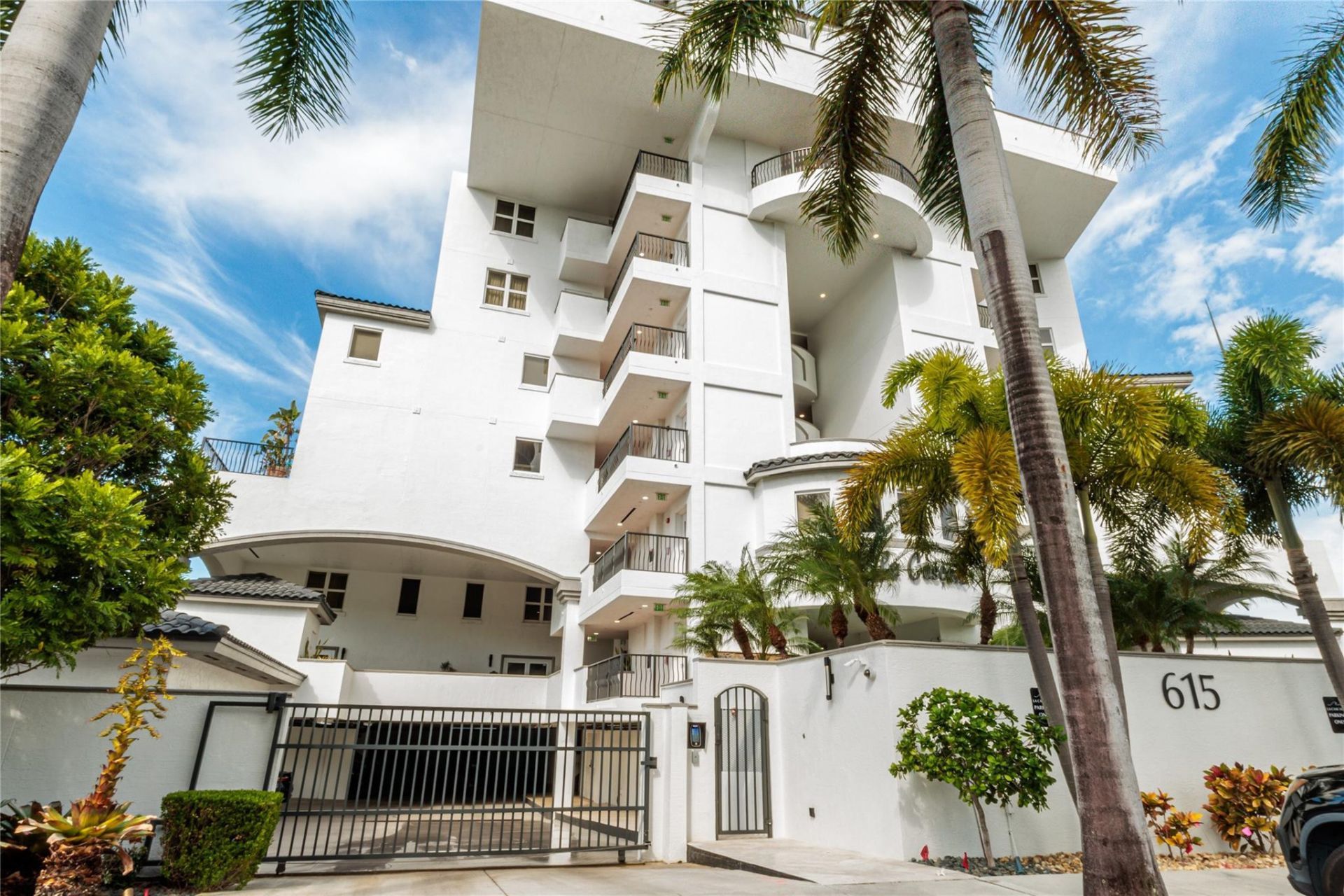 615 Bayshore Drive, Unit 301, Fort Lauderdale, FL 33304 Photo