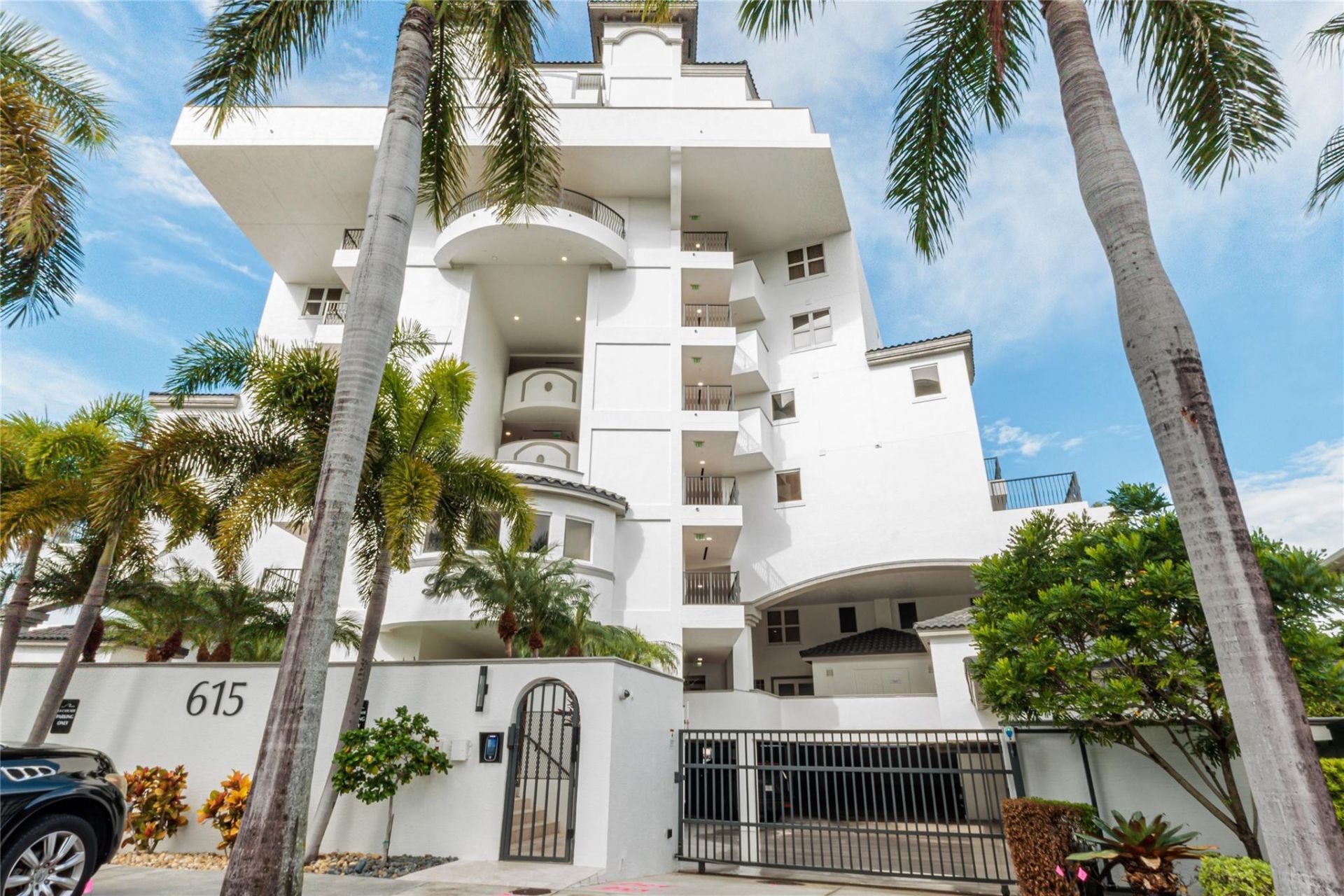 615 Bayshore Drive, Unit 301, Fort Lauderdale, FL 33304 Photo