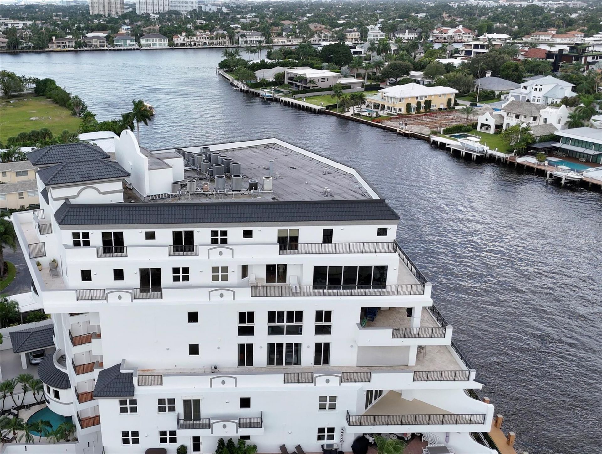 615 Bayshore Drive, Unit 301, Fort Lauderdale, FL 33304 Photo