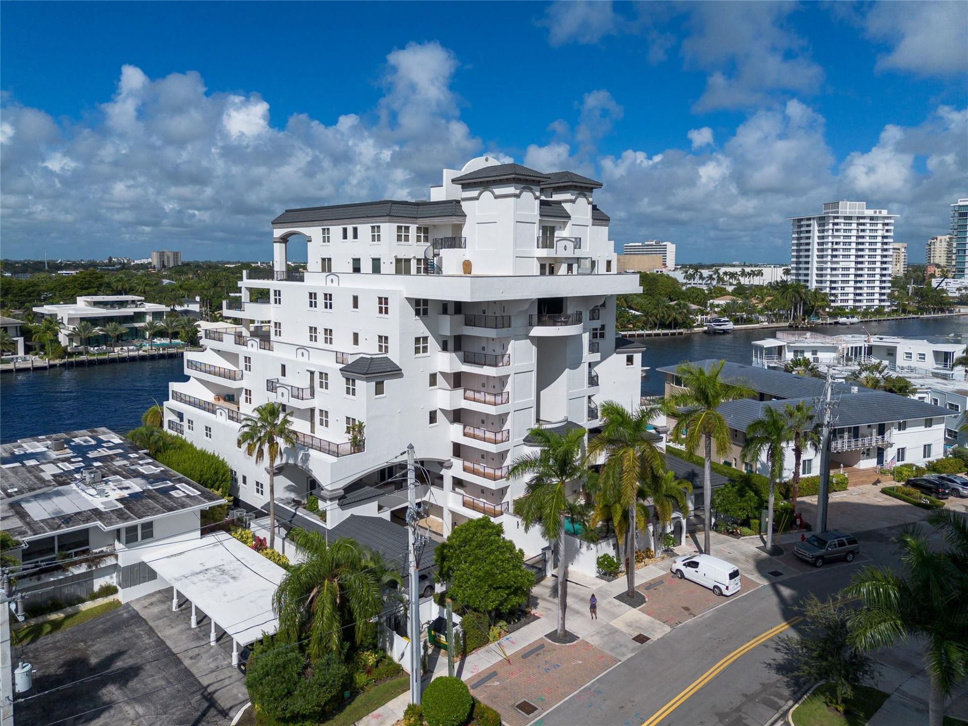 615 Bayshore Drive, Unit 301, Fort Lauderdale, FL 33304 Photo