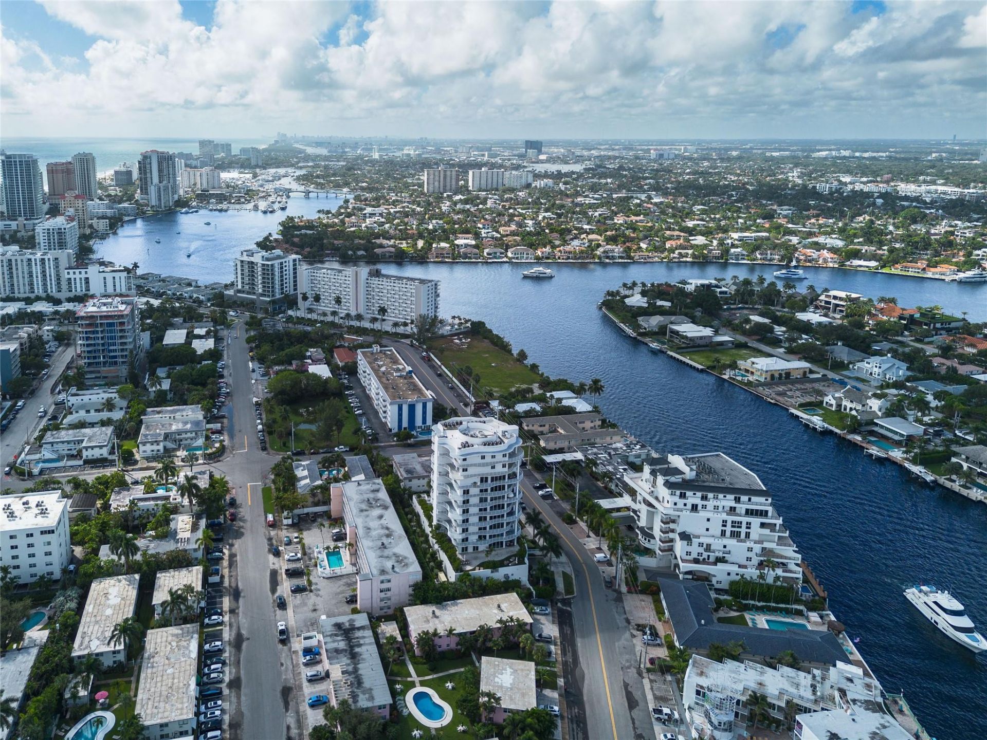 615 Bayshore Drive, Unit 301, Fort Lauderdale, FL 33304 Photo