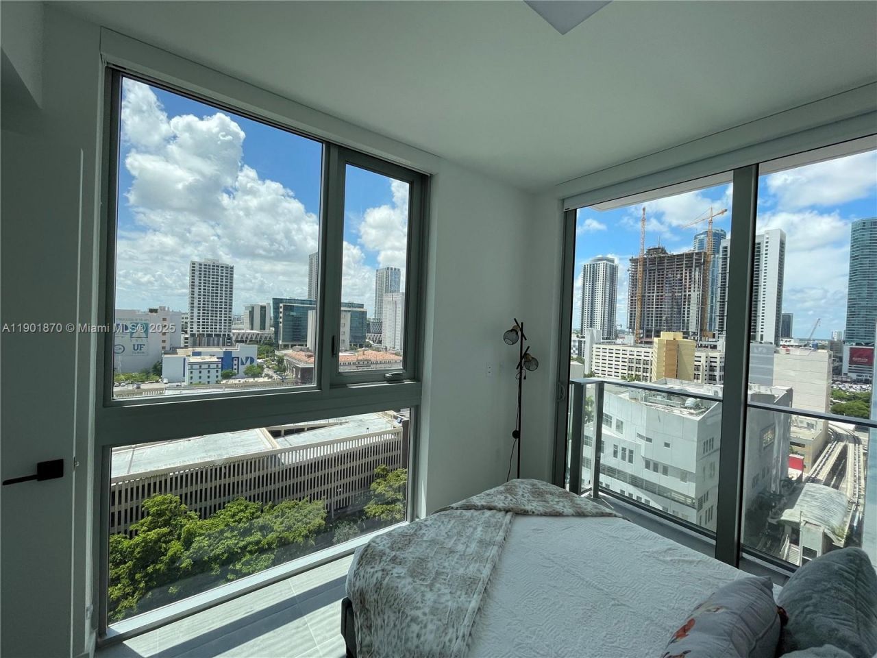 227 NE 2nd St, Unit 1606, Miami, FL 33132 Photo