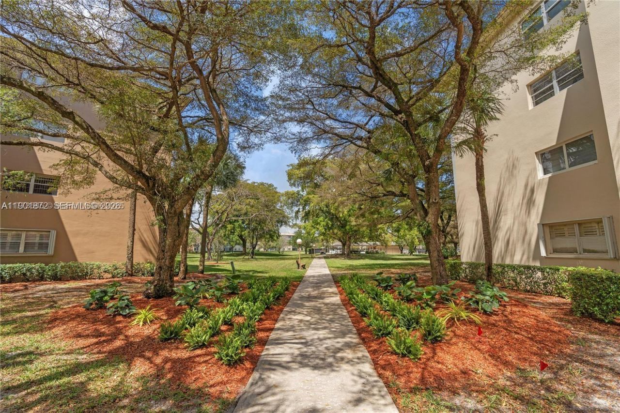 1603 Abaco Dr, Unit K4, Coconut Creek, FL 33066 Photo