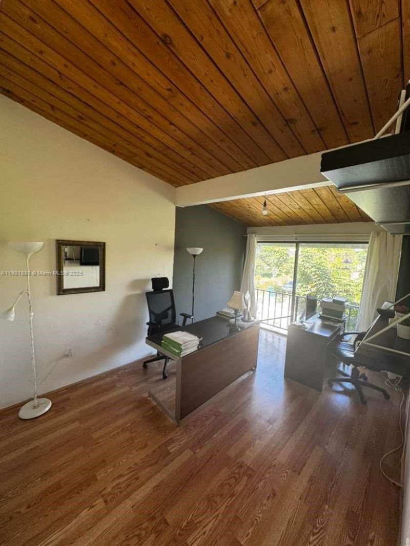 19416 NE 26th Ave, Unit 111B, Miami, FL 33180 Photo