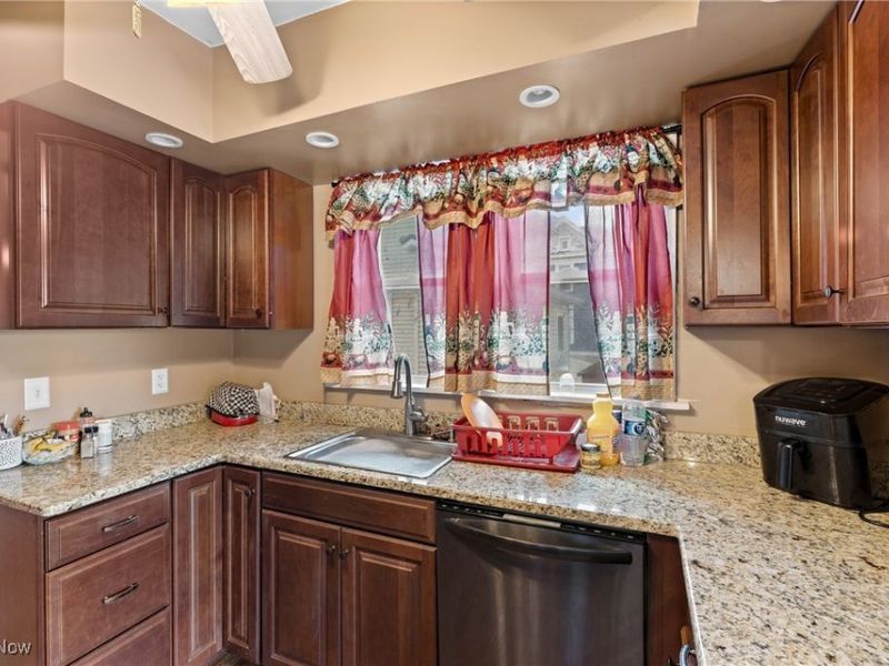 105 Bethesda Street, Barnesville, OH 43713 Photo 11