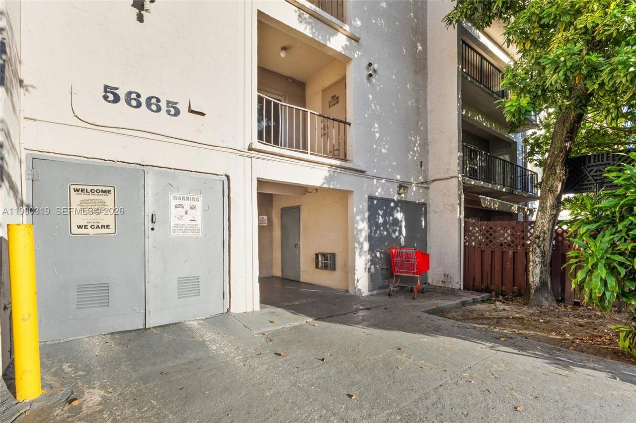 5665 W 20th Ave, Unit 212, Hialeah, FL 33012 Photo