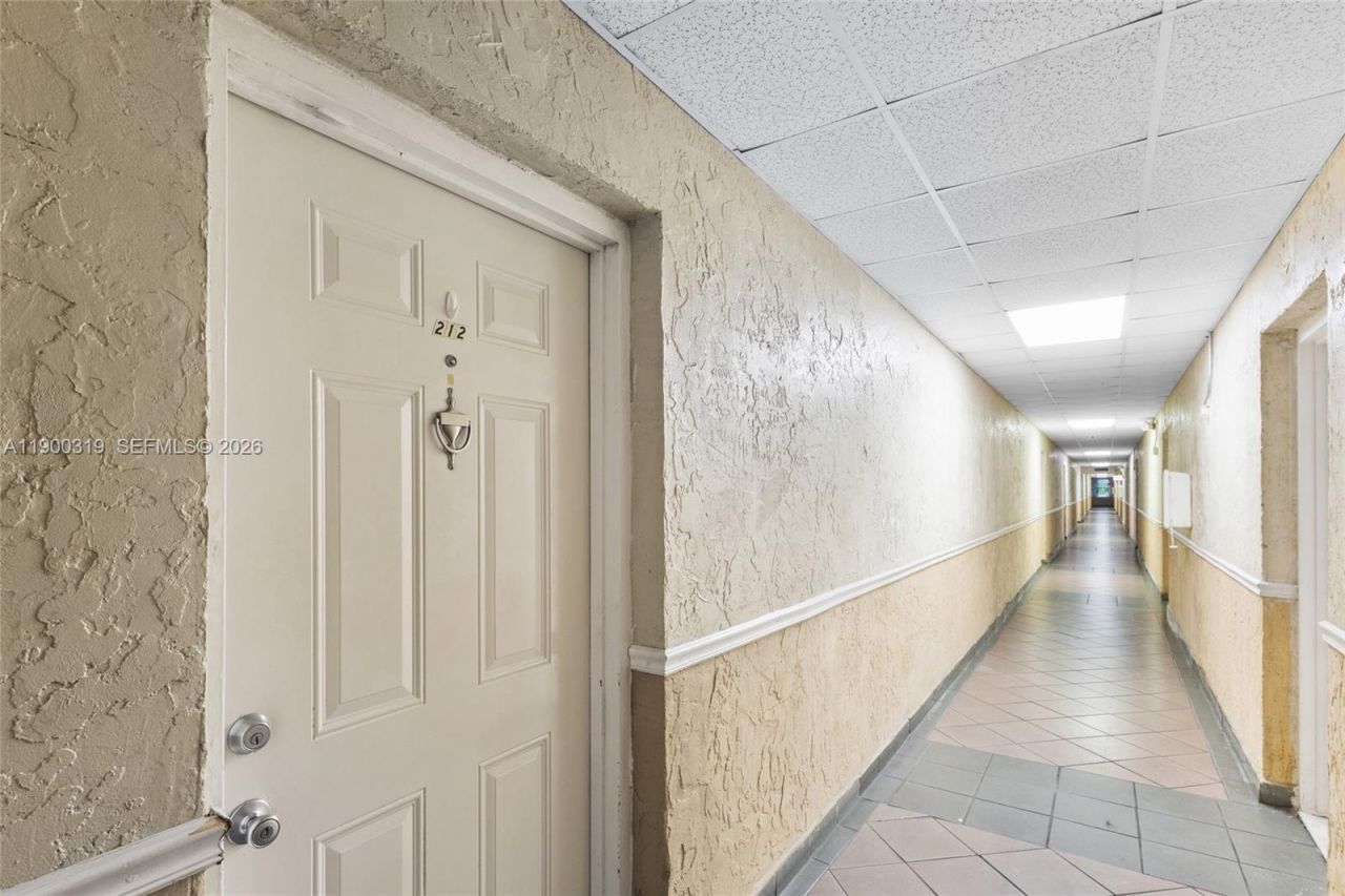 5665 W 20th Ave, Unit 212, Hialeah, FL 33012 Photo