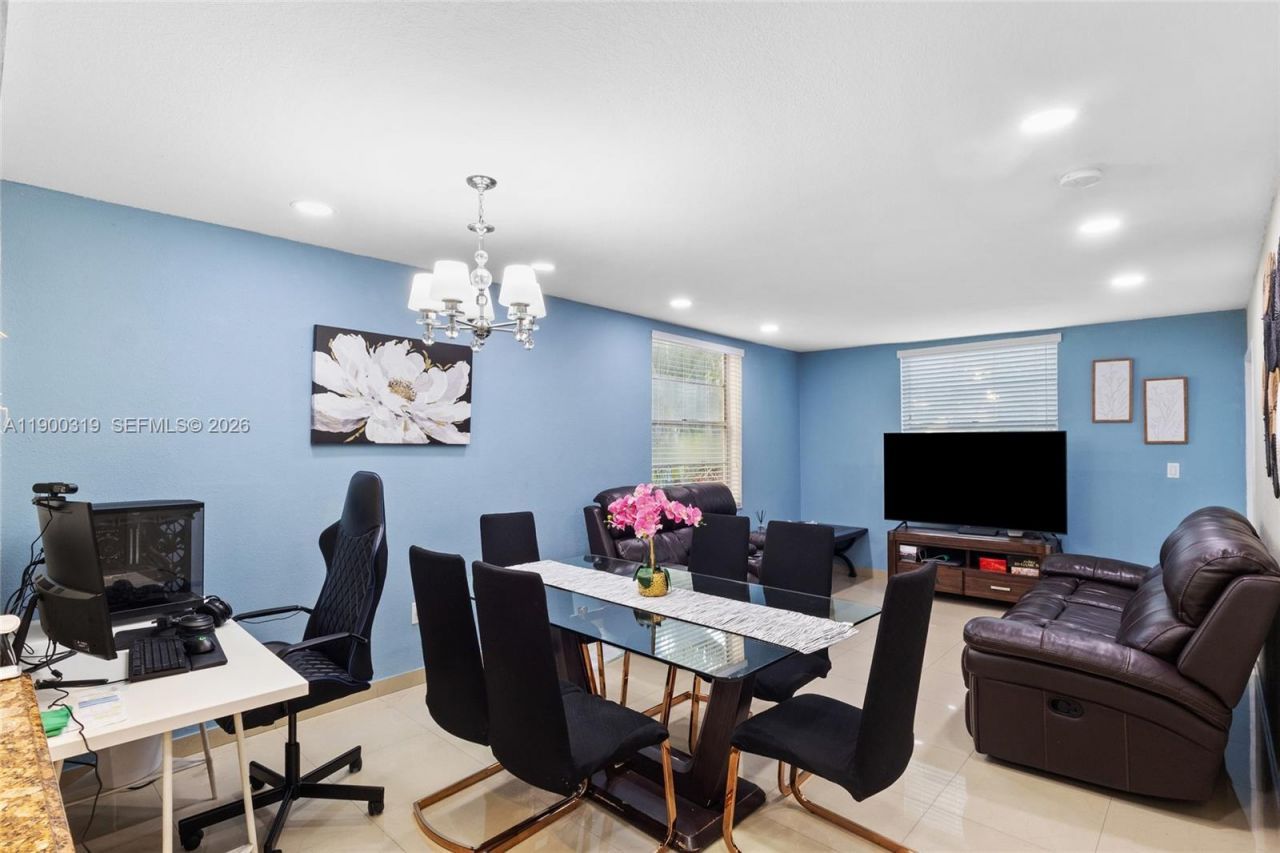 5665 W 20th Ave, Unit 212, Hialeah, FL 33012 Photo