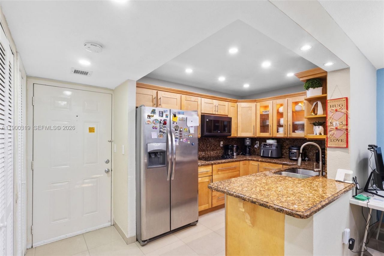 5665 W 20th Ave, Unit 212, Hialeah, FL 33012 Photo