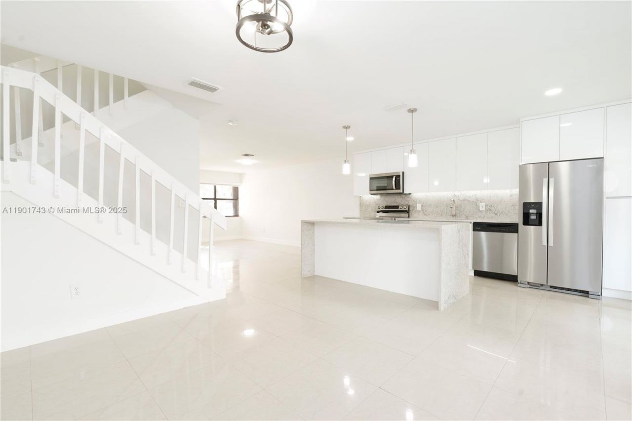 6080 W 26th Ct, Unit 101-9, Hialeah, FL 33016 Photo