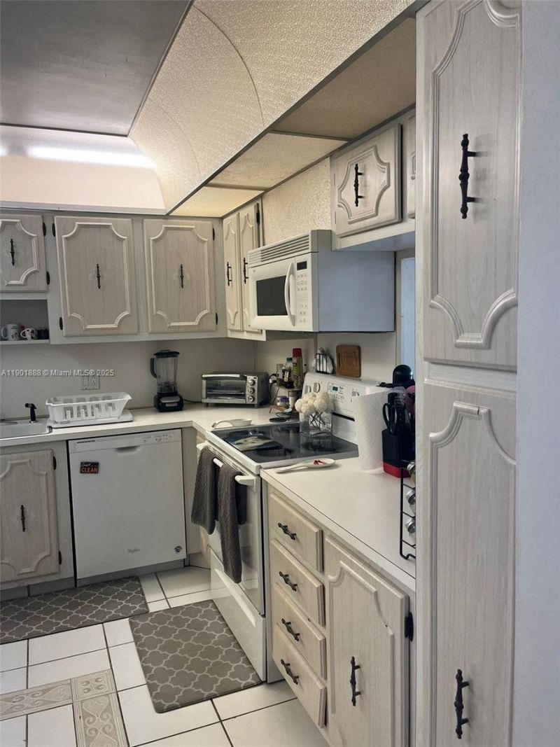 2851 NE 183rd St, Unit 405E, Aventura, FL 33160 Photo