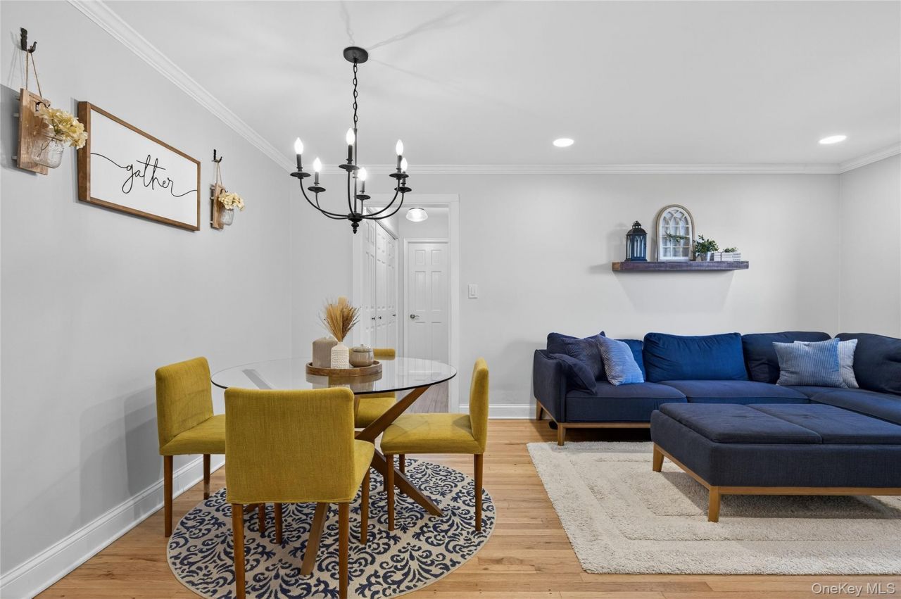 8 Terrace Circle, Unit 1B, Great Neck, NY 11021 Main Photo