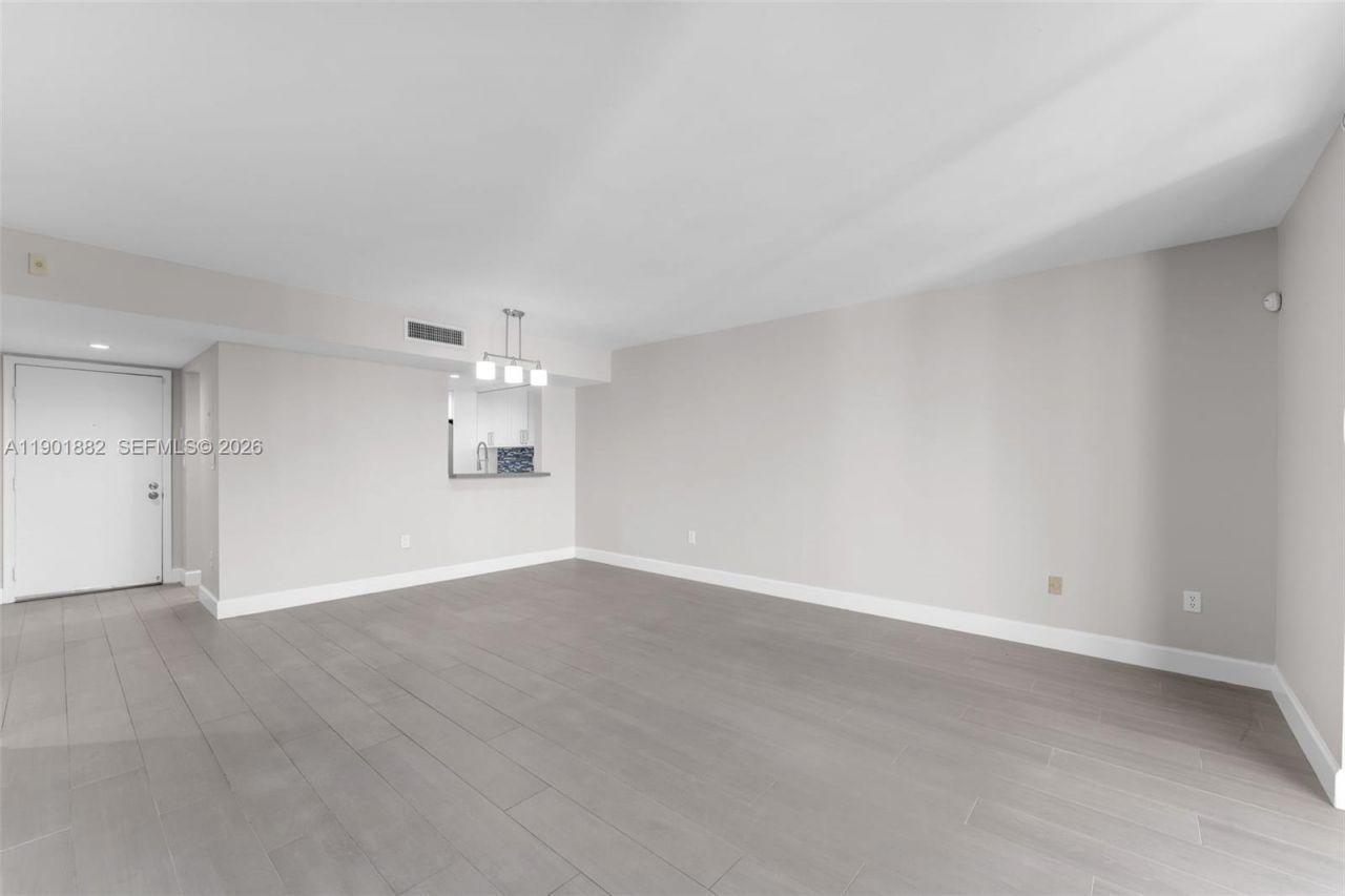 8045 SW 107th Ave, Unit 303, Miami, FL 33173 Photo