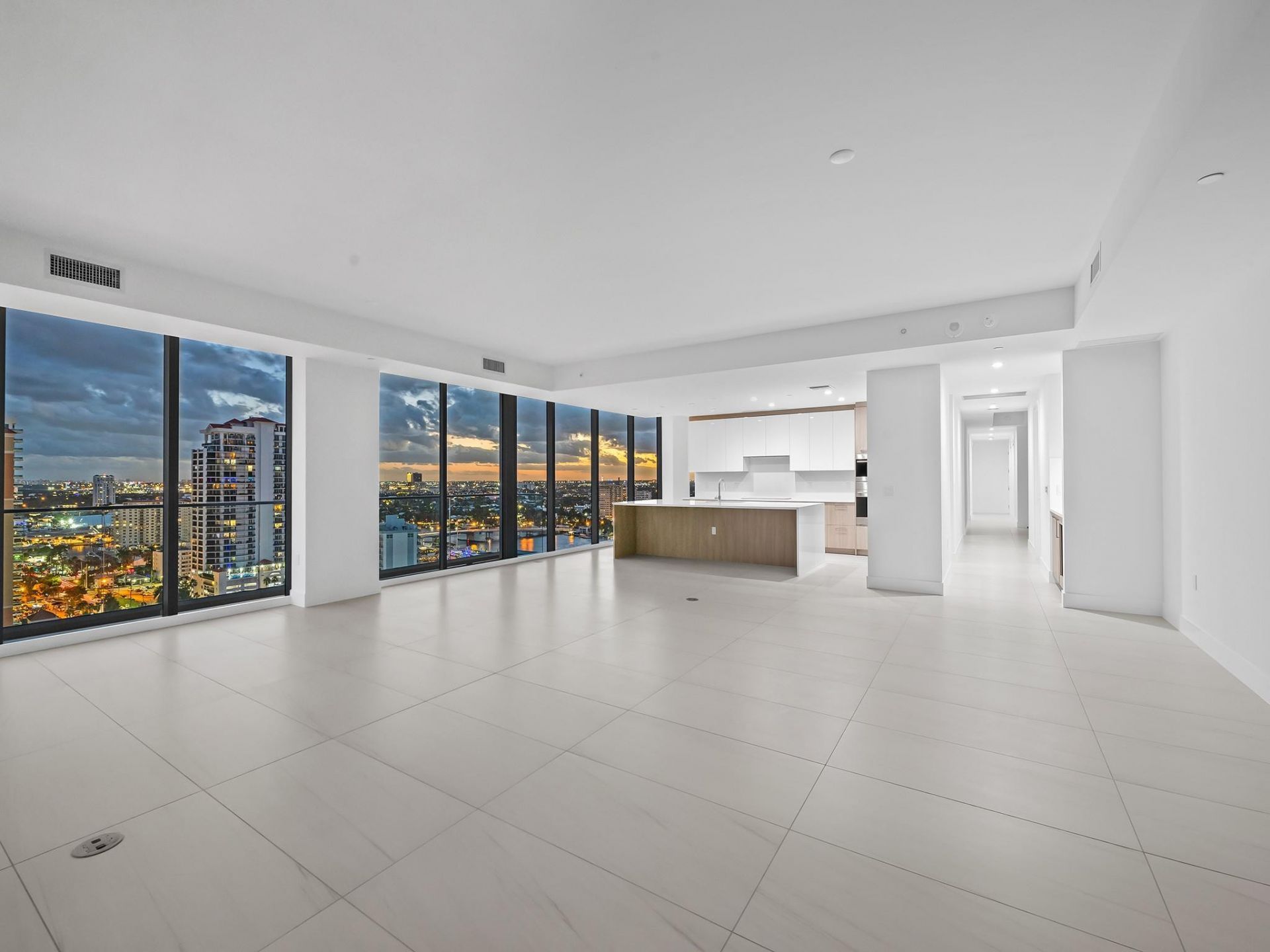 153 N Seabreeze Boulevard, Unit 1902-S, Fort Lauderdale, FL 33304 Photo