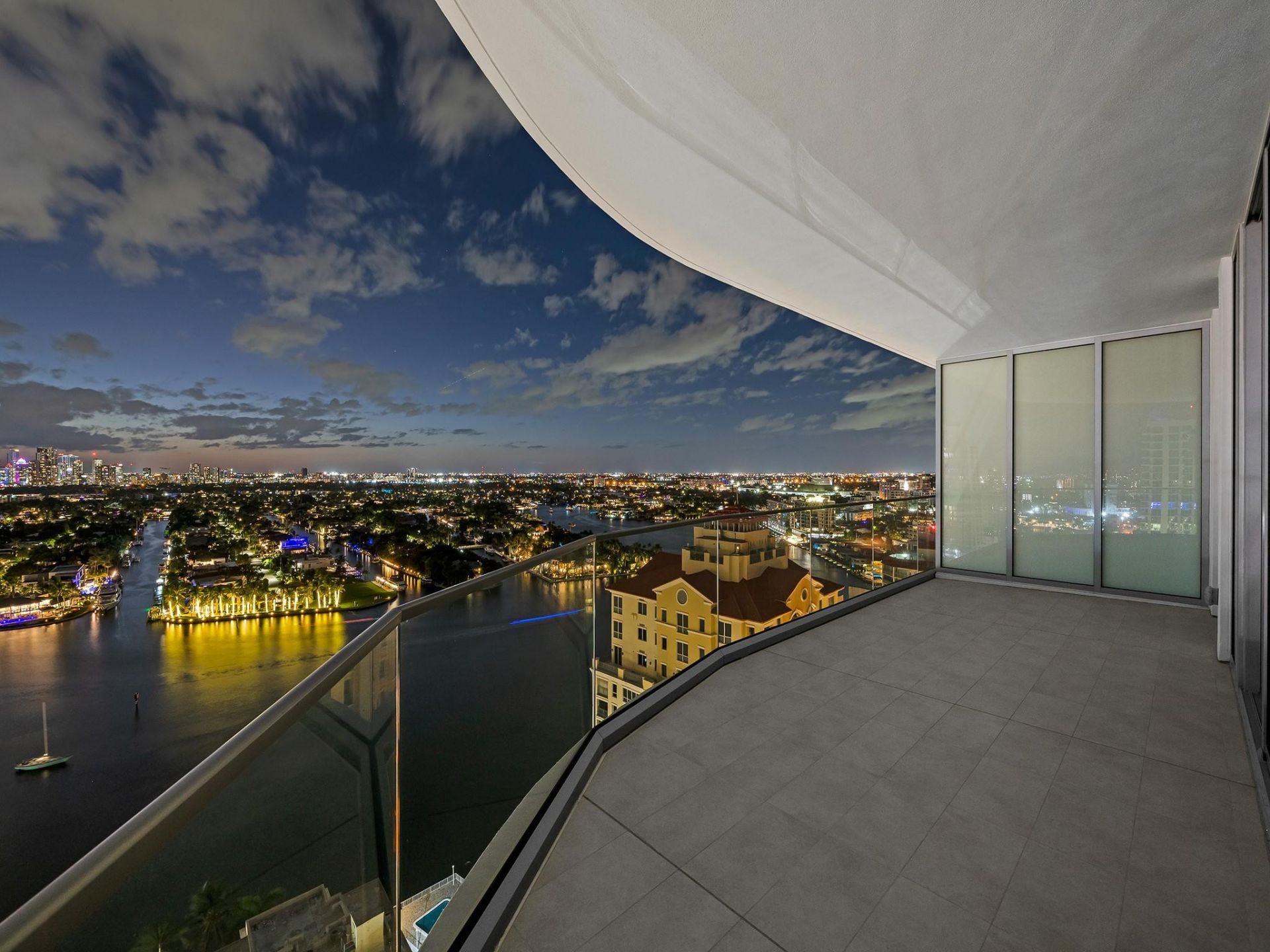 153 N Seabreeze Boulevard, Unit 1902-S, Fort Lauderdale, FL 33304 Photo