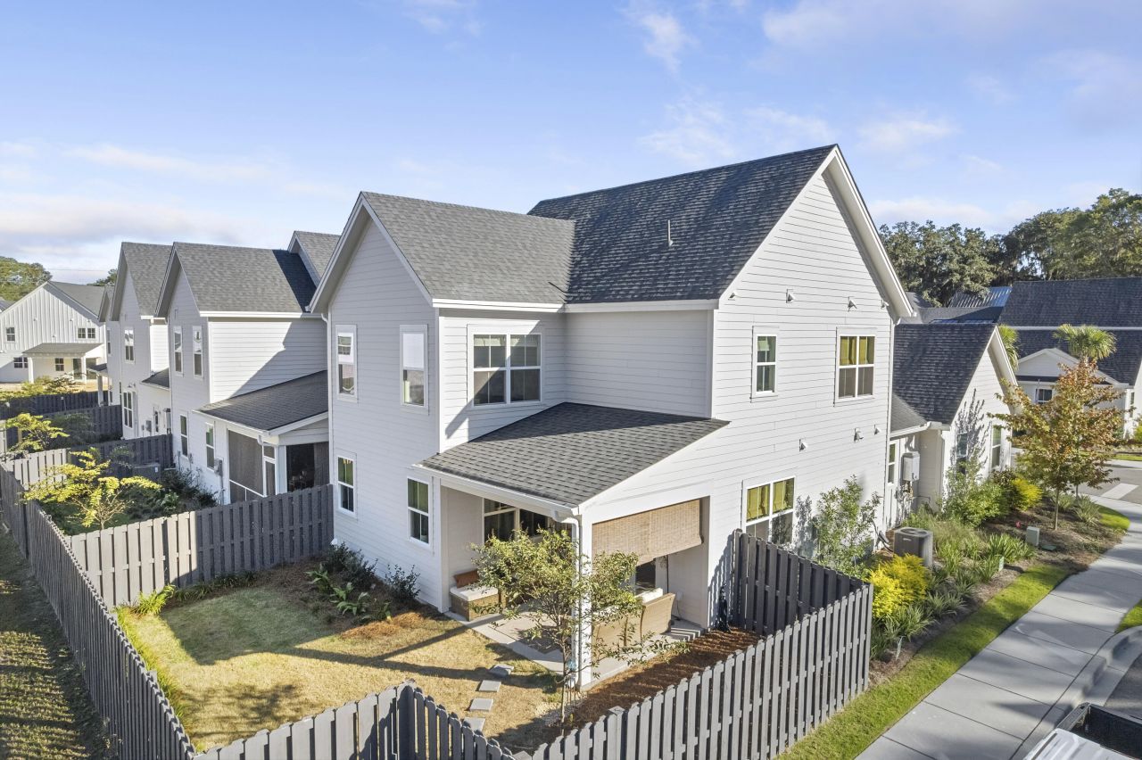 100 Risewell Court Photo 5