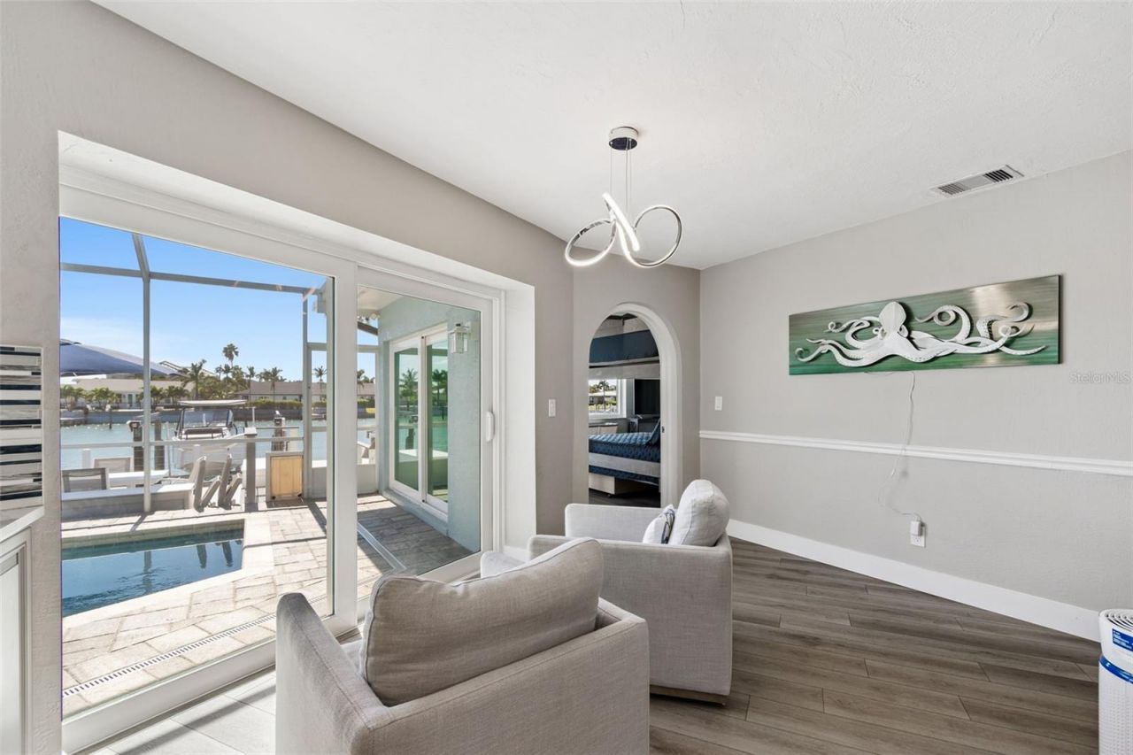 320 Belle Isle Avenue, Belleair Beach, FL 33786 Photo