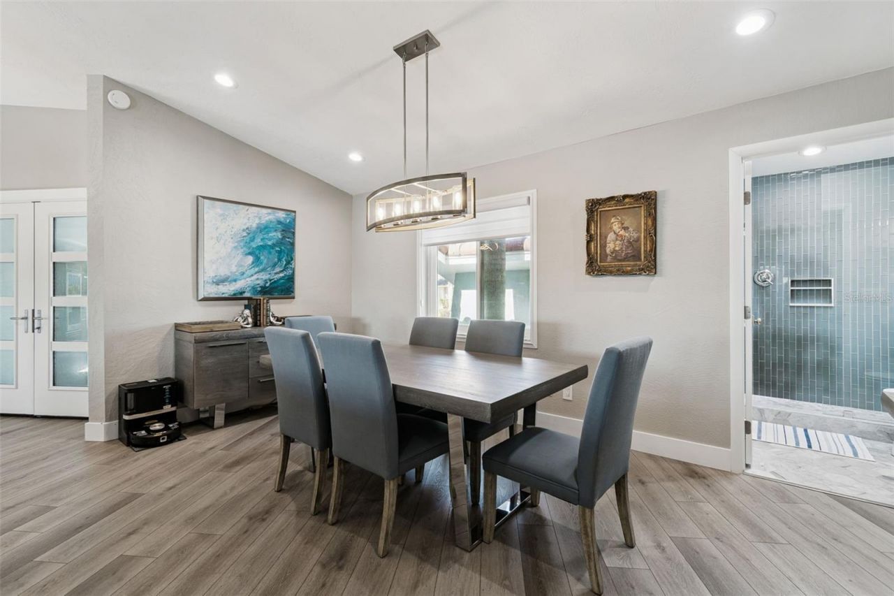 320 Belle Isle Avenue, Belleair Beach, FL 33786 Photo