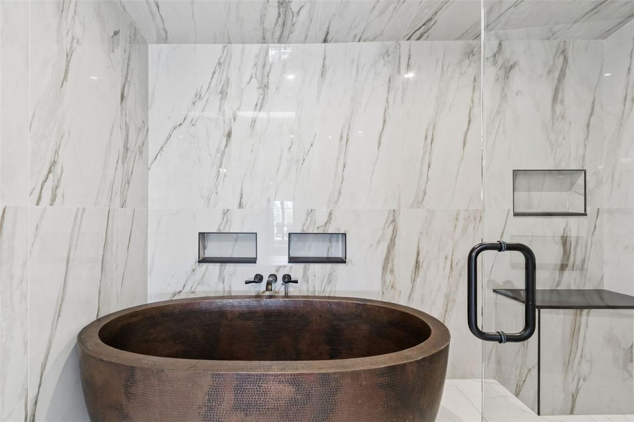 320 Belle Isle Avenue, Belleair Beach, FL 33786 Photo