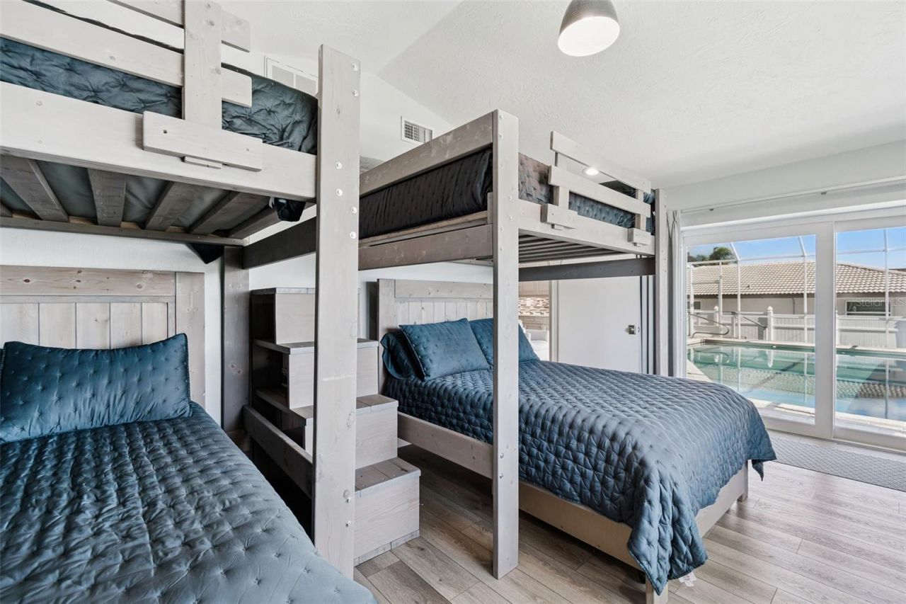 320 Belle Isle Avenue, Belleair Beach, FL 33786 Photo