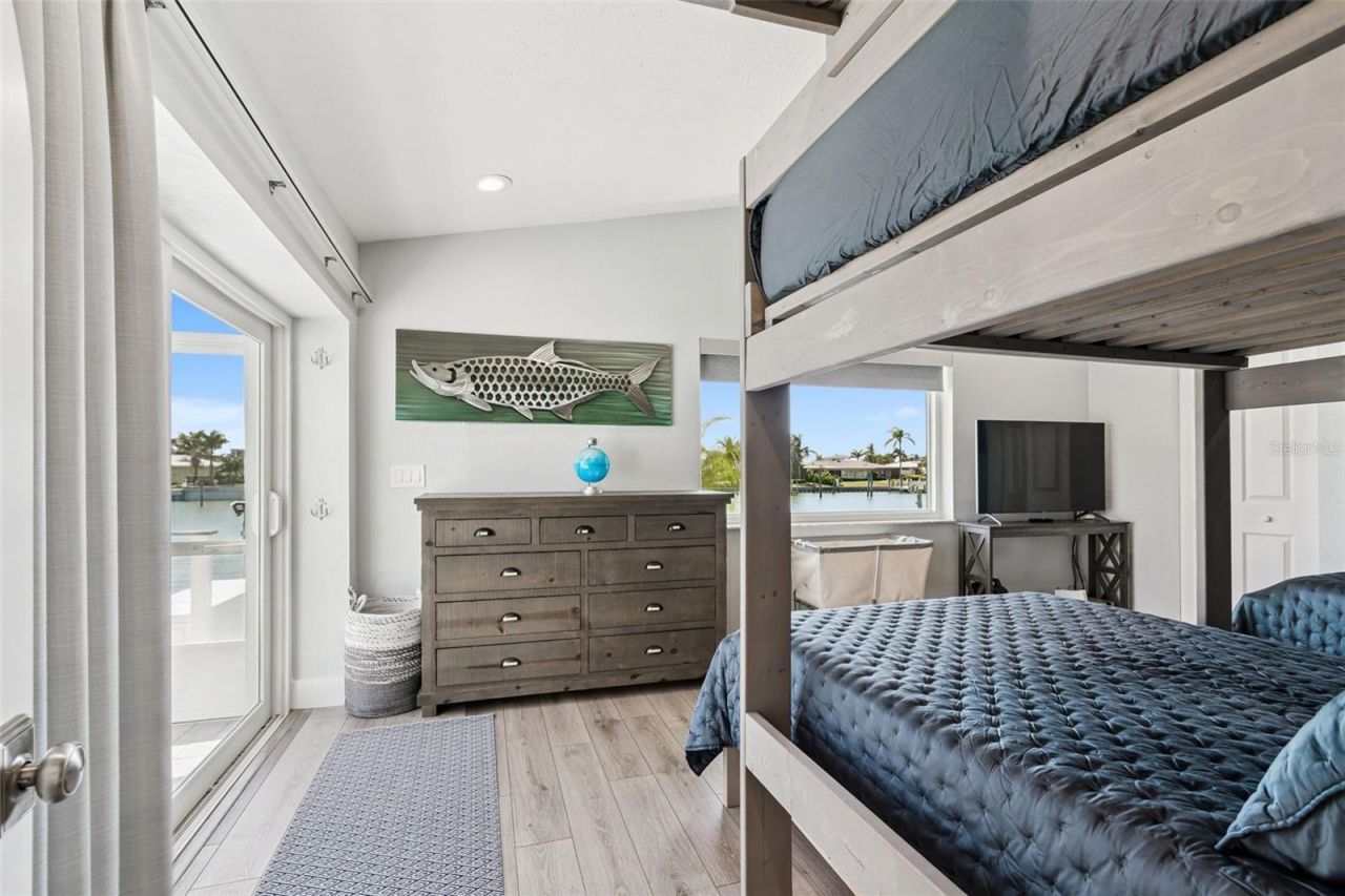 320 Belle Isle Avenue, Belleair Beach, FL 33786 Photo